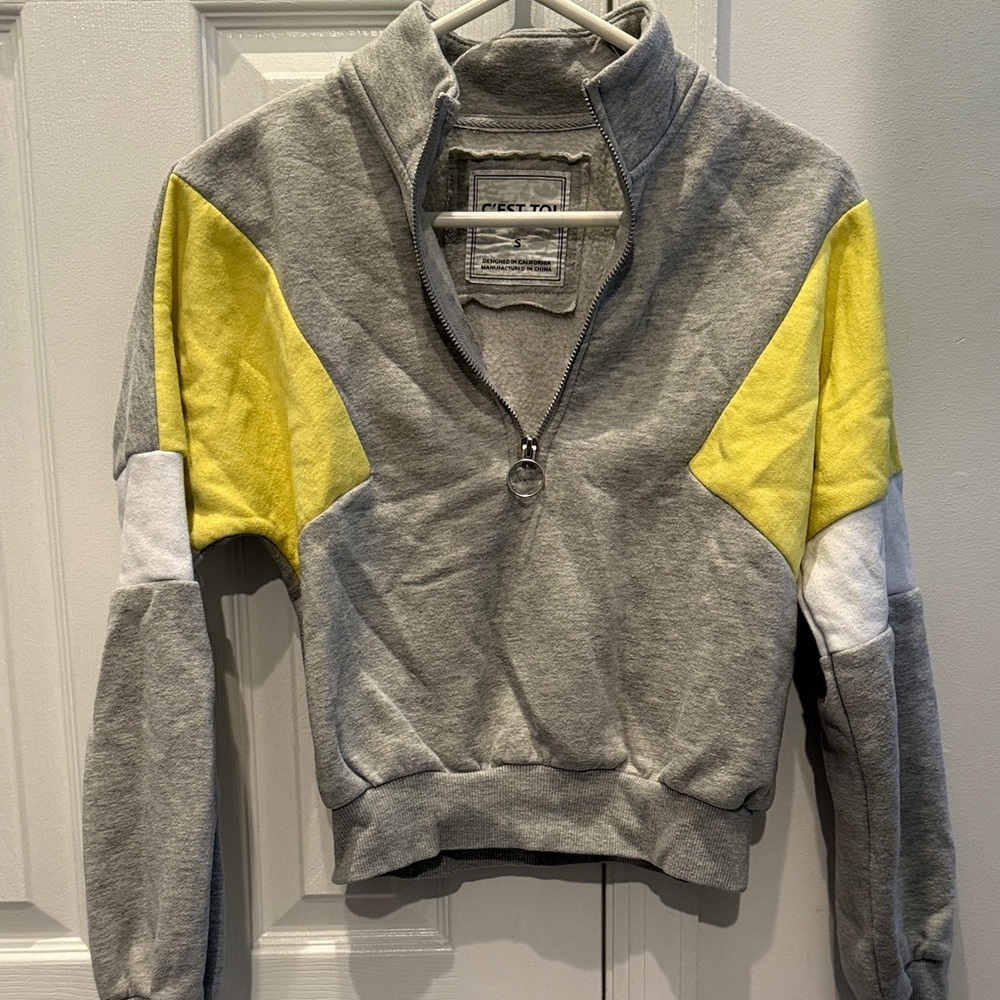 C'est Toi Gray and Yellow Quarter-Zip Sweatshirt. Size Small